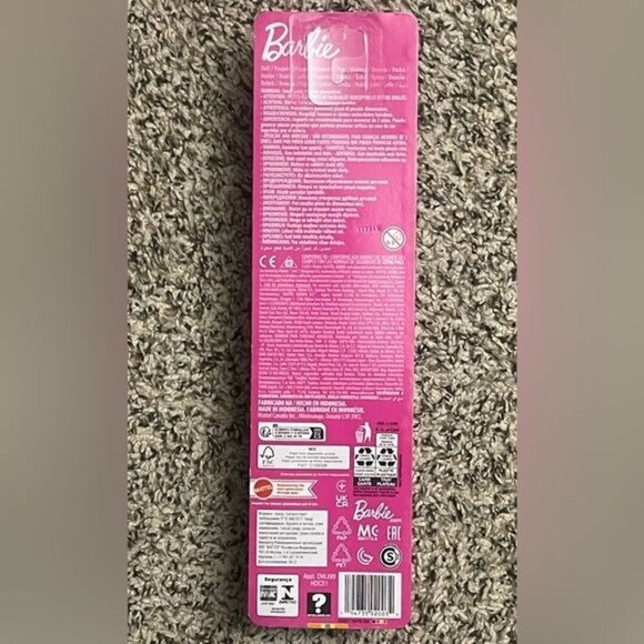 Barbie Beach Doll with Tie Dye and Daisies Swimsuit Barbie, Brown Hair - Picture 6 of 6